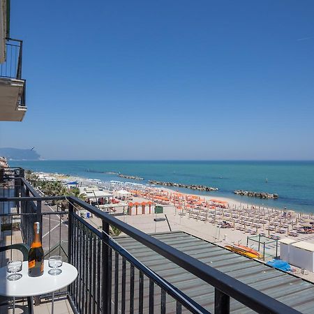 Hotel Bianchi Nicola Porto Recanati Eksteriør bilde