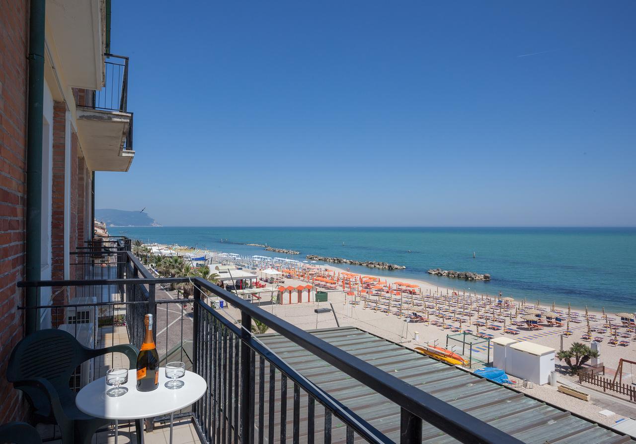 Hotel Bianchi Nicola Porto Recanati Eksteriør bilde