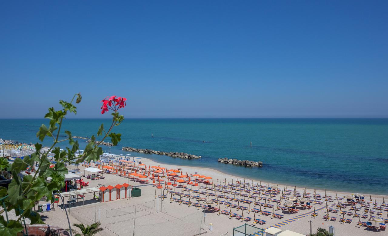 Hotel Bianchi Nicola Porto Recanati Eksteriør bilde